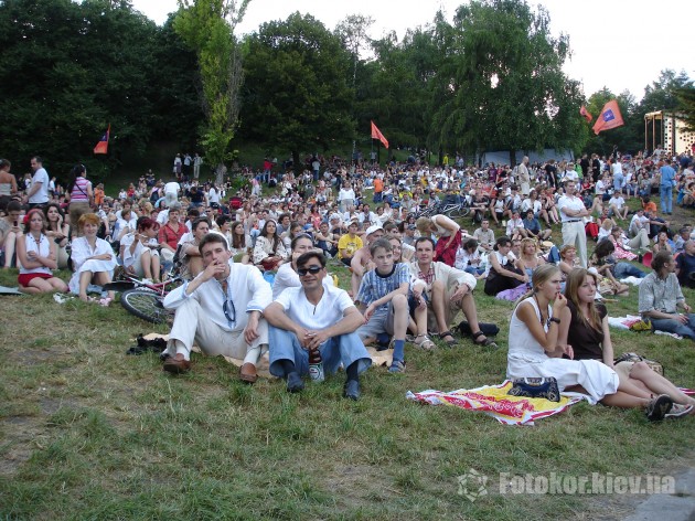   2006