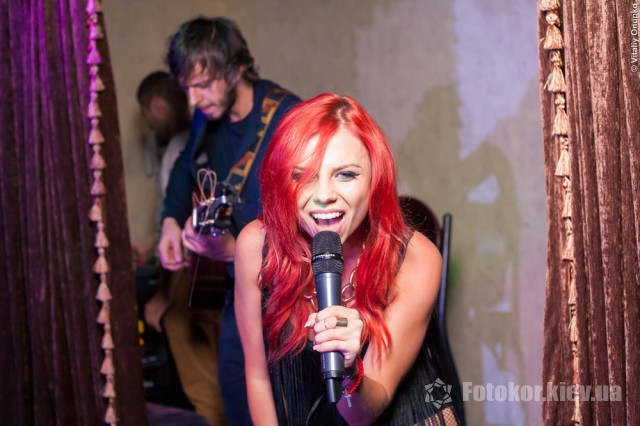 Rock Party with Tania Berq: Live Sound!