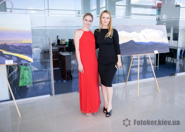 В арт-пространстве Lera Litvinova Gallery открылась персональная выставка молодого полтавского художника Юрия Шаповала «Лето. Insight». В арт-пространстве Lera Litvinova Gallery открылась персональная выставка молодого полтавского художника Юрия Шаповала «Лето. Insight».